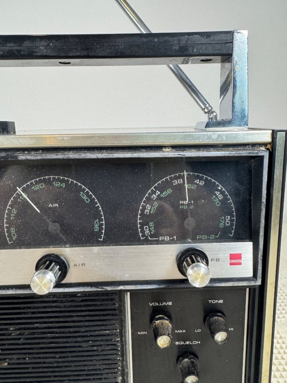 Sharp FV-18U Vintage Solid State Radio 1970s FM/AM/MB/AIR Bands Black Vintage - Picture 3 of 12